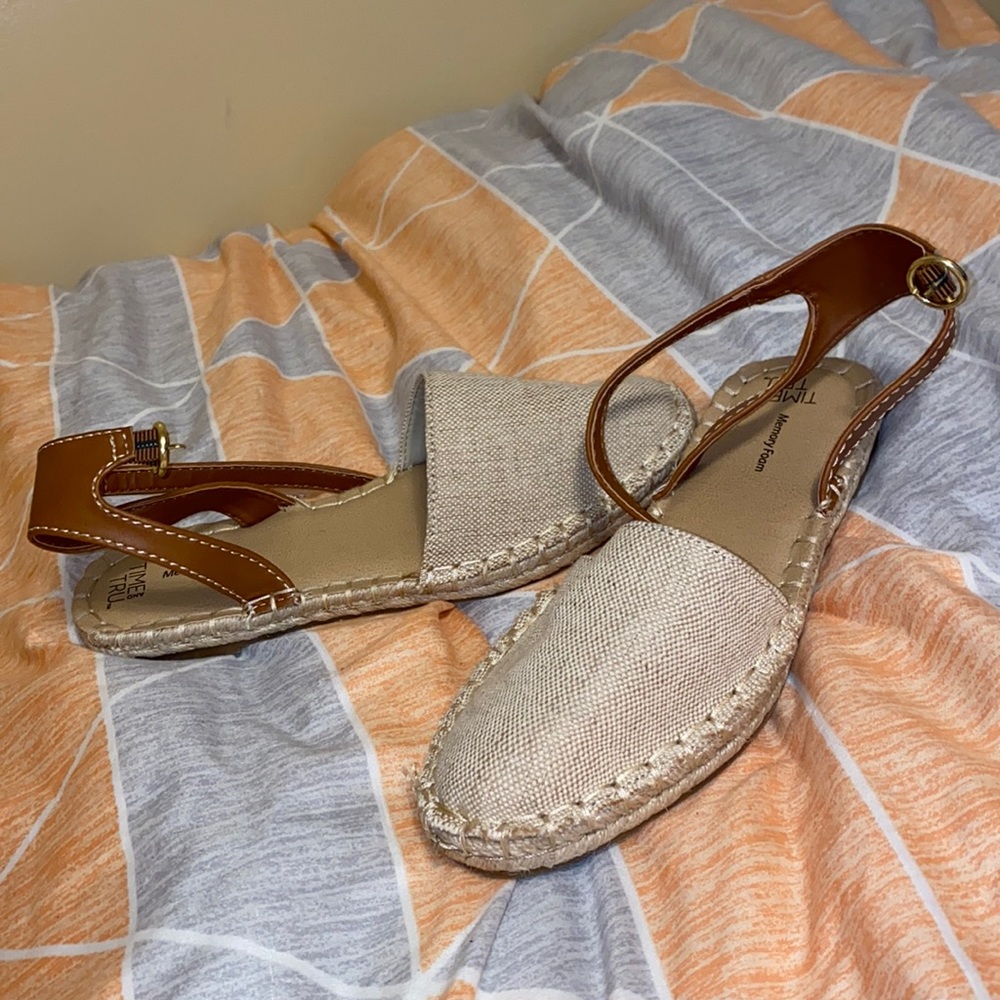 Sandals - Picture 2 of 2